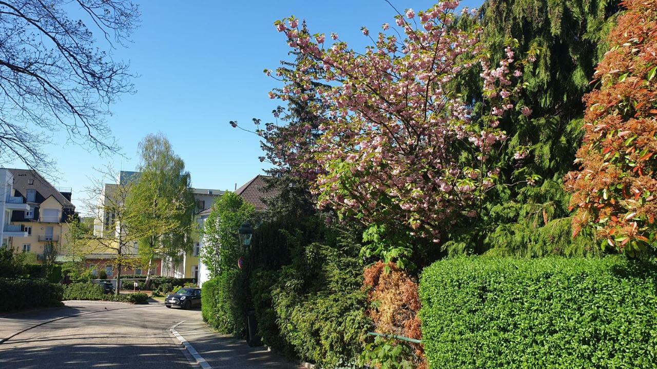 Family Suites & Parking Baden-Baden Extérieur photo